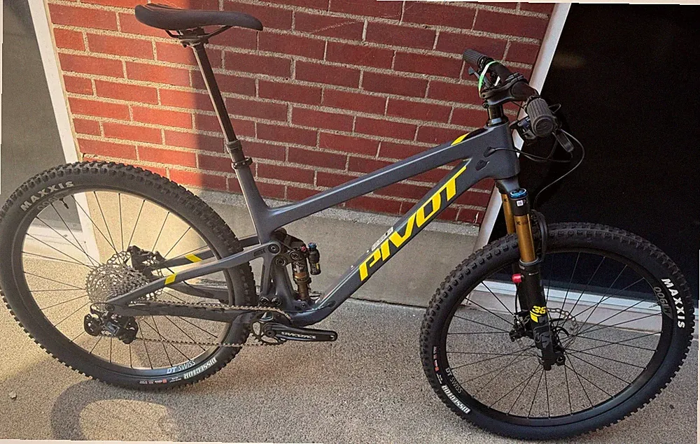 2025 Pivot Trail 429 Brunch Ride Enduro Factory Float X Alloy Mountain Bike XL